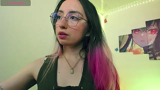 Julieta cott online show from March 15, 2025, 2:14 am