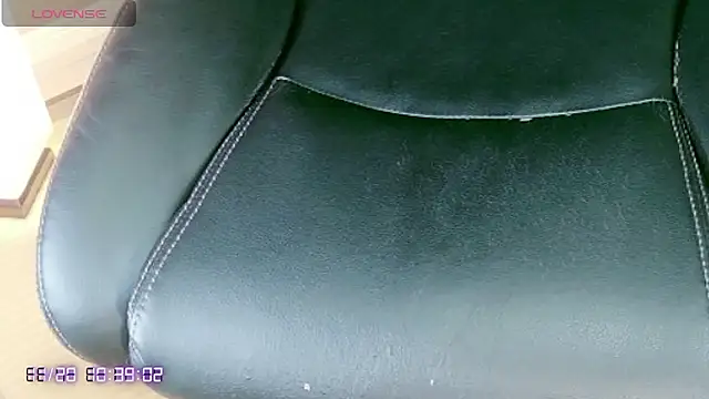 Hina-Happy online show from November 20, 2025, 1:39 am