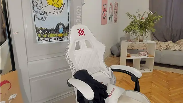 Silly  Milly online show from January 6, 2025, 11:40 am