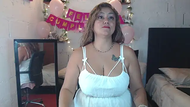 missrosario stepmoan online show from March 25, 2026, 4:28 pm