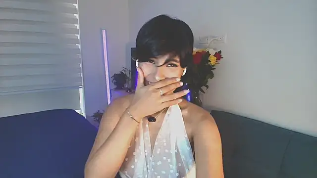 Snapshot of oxiris_1 chatting on October 6, 2025, 8:31 pm oxiris 1 online show from October 6, 2025, 8:31 pm