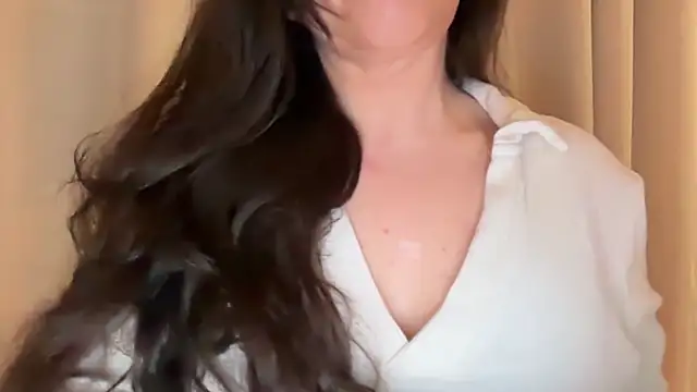 Snapshot of Sandysecret chatting on April 15, 2026, 7:51 pm Sandysecret online show from April 15, 2026, 7:51 pm
