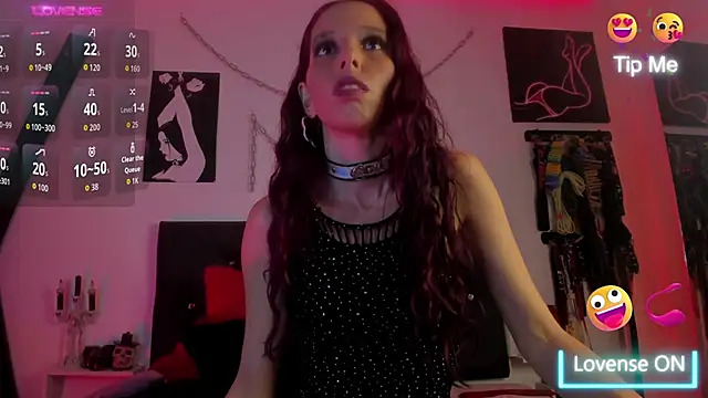 Snapshot of Little_Naughtty chatting on September 18, 2025, 2:42 pm Little Naughtty online show from September 18, 2025, 2:42 pm