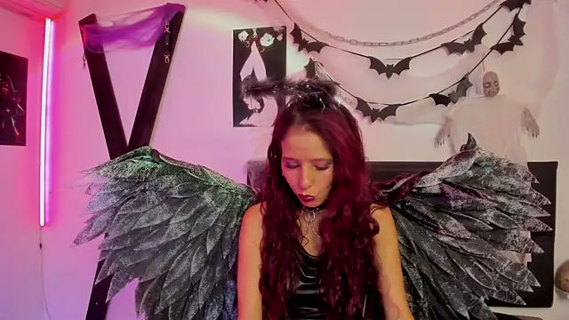 Little Naughtty online show from October 25, 2025, 2:07 pm