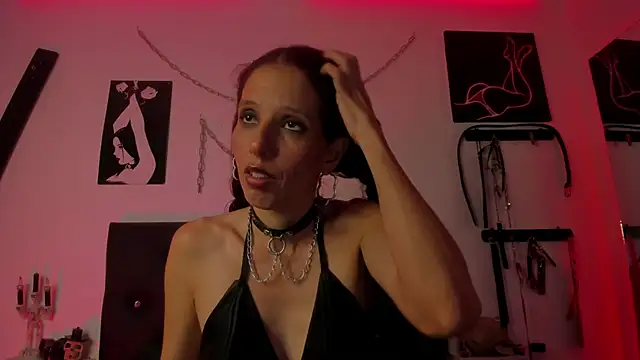 Snapshot of Little_Naughtty chatting on September 13, 2025, 4:01 am Little Naughtty online show from September 13, 2025, 4:01 am