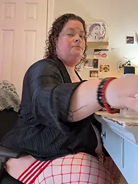 MsStrawbooty online show from February 6, 2026, 5:20 pm