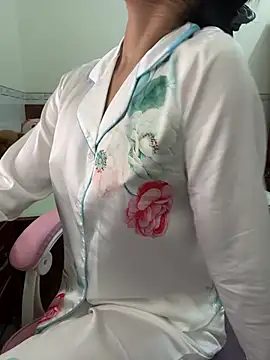    Erin    online show from May 16, 2026, 1:37 am