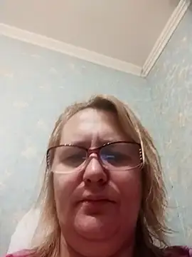 Forest-Lady online show from November 30, 2025, 1:23 pm