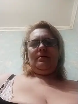 Forest-Lady online show from November 20, 2025, 7:31 am