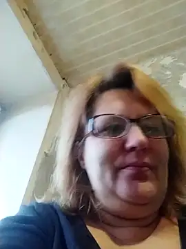 Forest-Lady online show from February 1, 2026, 1:53 pm