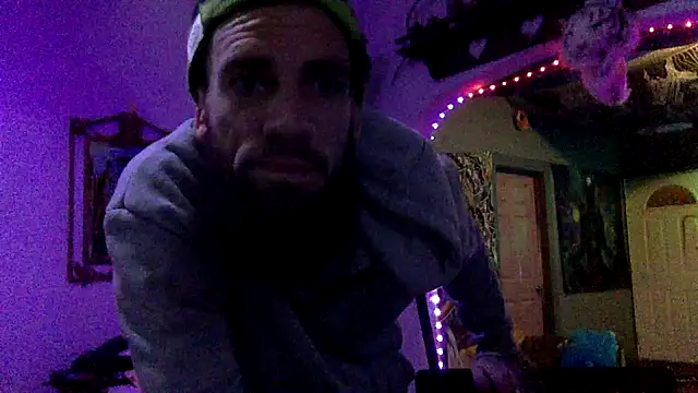Snapshot of Robriguezxxx chatting on February 17, 2025, 5:36 am Robriguezxxx online show from February 17, 2025, 5:36 am