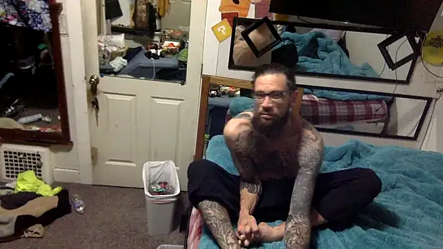 Snapshot of Robriguezxxx chatting on March 22, 2025, 11:42 am Robriguezxxx online show from March 22, 2025, 11:42 am