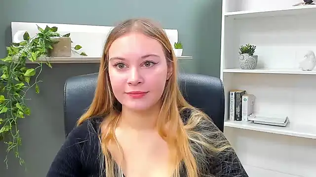 kitty valeria online show from January 11, 2025, 7:49 am