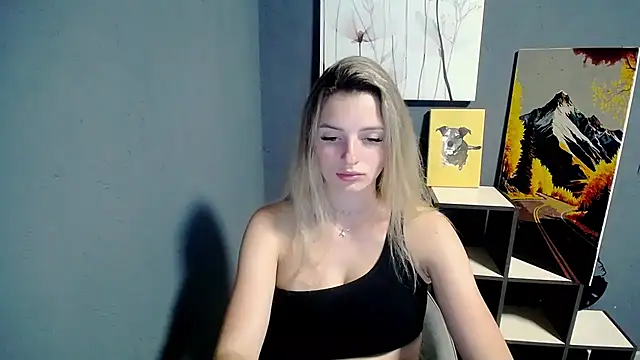 lady olivia  online show from June 25, 2026, 12:32 pm