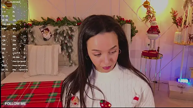 Snapshot of Lolly_Neal chatting on December 23, 2025, 4:45 am Lolly Neal online show from December 23, 2025, 4:45 am