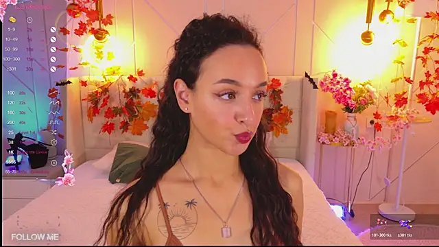 Snapshot of Lolly_Neal chatting on November 23, 2025, 4:55 am Lolly Neal online show from November 23, 2025, 4:55 am