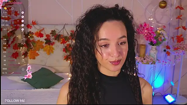 Snapshot of Lolly_Neal chatting on November 24, 2025, 4:56 am Lolly Neal online show from November 24, 2025, 4:56 am