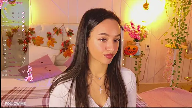 Snapshot of Lolly_Neal chatting on November 3, 2025, 5:01 am Lolly Neal online show from November 3, 2025, 5:01 am