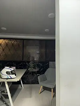 Victoria Adams14 online show from November 7, 2025, 5:01 am