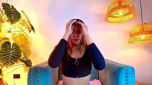 Victoria Adams14 online show from March 18, 2025, 11:55 am