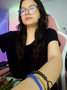 azumiichan online show from November 4, 2025, 11:52 pm