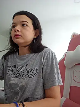 azumiichan online show from October 25, 2025, 1:45 pm