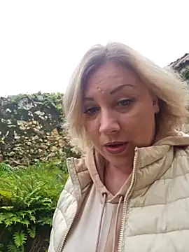 zarina3003 online show from February 2, 2026, 11:09 am