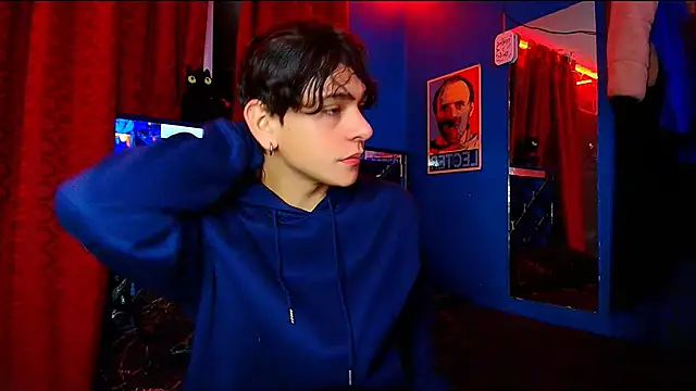 Luke Howland online show from September 9, 2025, 11:58 pm