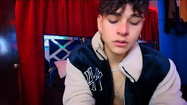 Snapshot of Luke_Howland chatting on April 27, 2026, 4:49 pm Luke Howland online show from April 27, 2026, 4:49 pm
