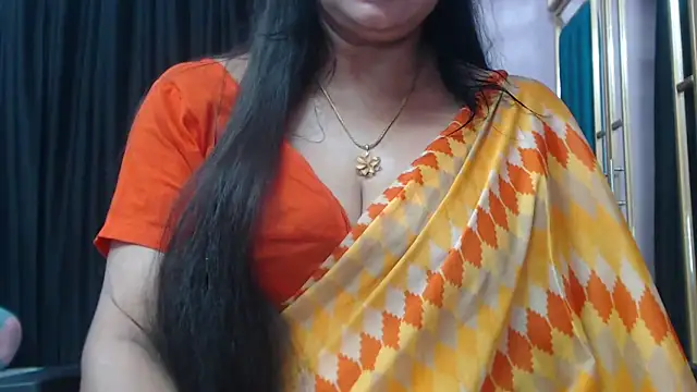 Snapshot of desi-maisa130 chatting on October 18, 2025, 5:26 pm desi-maisa130 online show from October 18, 2025, 5:26 pm