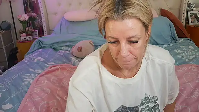 VegasDani online show from July 5, 2026, 10:05 pm