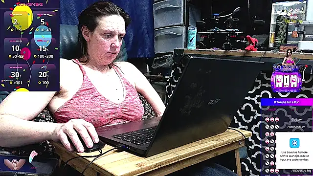 Snapshot of 2nakedneighbors1 chatting on February 13, 2025, 5:48 am 2nakedneighbors1 online show from February 13, 2025, 5:48 am