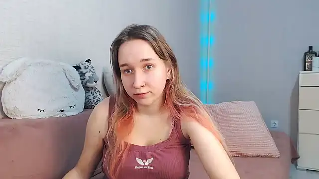 Snapshot of lovely_hayley chatting on February 15, 2026, 9:58 pm lovely hayley online show from February 15, 2026, 9:58 pm