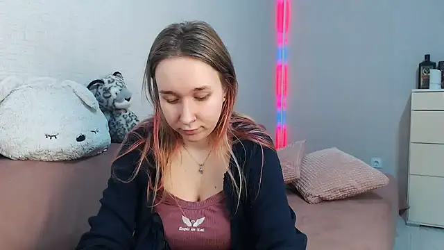 Snapshot of lovely_hayley chatting on February 13, 2026, 9:26 pm lovely hayley online show from February 13, 2026, 9:26 pm