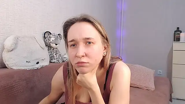 Snapshot of lovely_hayley chatting on November 18, 2025, 9:07 pm lovely hayley online show from November 18, 2025, 9:07 pm