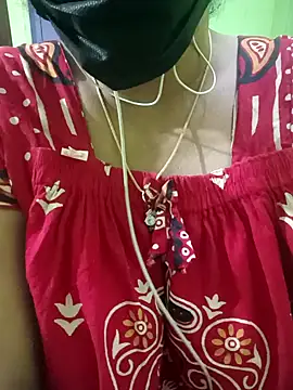 Snapshot of Aishu-tamil09 chatting on February 13, 2025, 7:03 am Aishu-tamil09 online show from February 13, 2025, 7:03 am