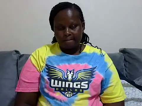 Snapshot of Pretty_lilly02 chatting on July 18, 2026, 7:00 pm Pretty lilly02 online show from July 18, 2026, 7:00 pm