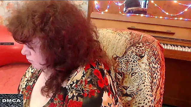 Snapshot of RoseRed69 chatting on March 22, 2025, 11:11 am RoseRed69 online show from March 22, 2025, 11:11 am