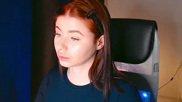 xoxoavi online show from January 10, 2025, 5:45 pm