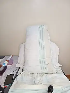 RichPussy1818 online show from June 26, 2026, 9:48 am