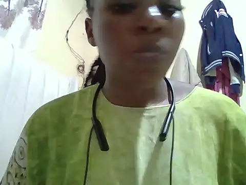 Queen loveer online show from September 20, 2025, 6:46 pm