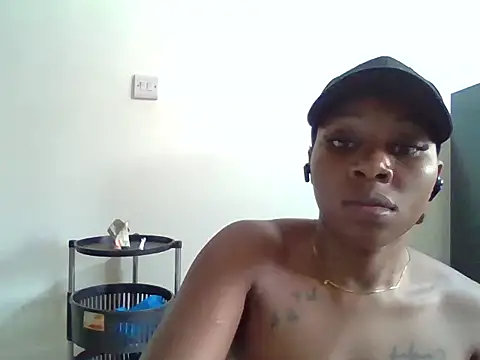 Snapshot of Queen_loveer chatting on February 23, 2026, 8:04 am Queen loveer online show from February 23, 2026, 8:04 am