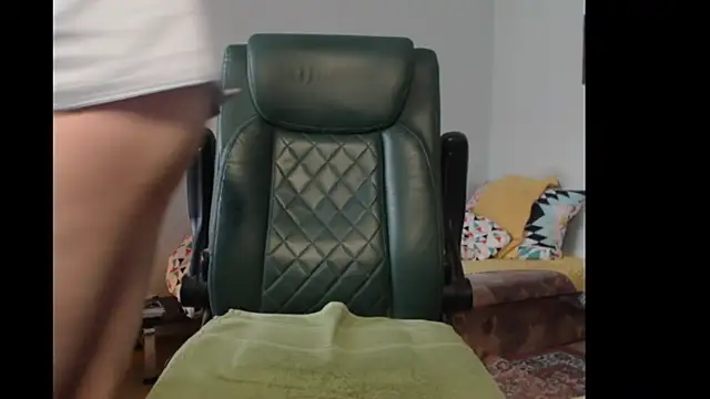 tuttiluss44 online show from February 21, 2026, 10:28 am