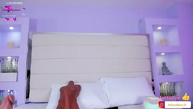 HelenaRoos online show from October 10, 2025, 7:47 pm