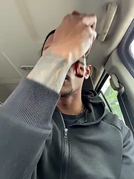 rayyymack online show from April 25, 2026, 4:48 pm