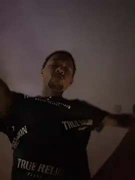 rayyymack online show from April 17, 2026, 2:58 am