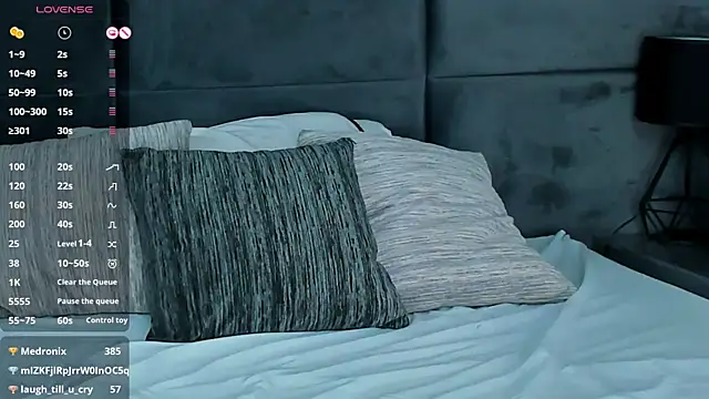 Snapshot of Salome_Diaz_ chatting on March 17, 2025, 10:40 pm Salome Diaz online show from March 17, 2025, 10:40 pm