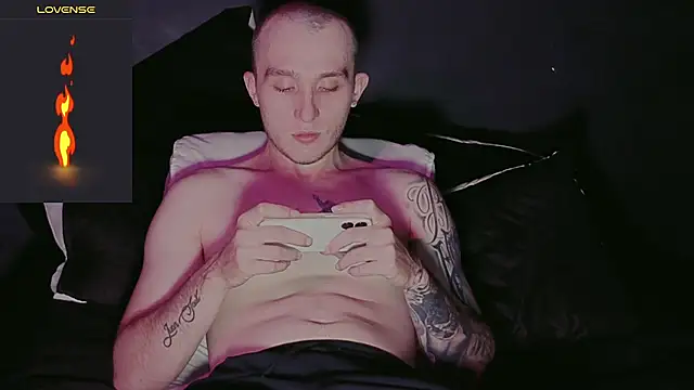 Snapshot of Dylanwhite23_ chatting on January 31, 2026, 9:46 pm Dylanwhite23 online show from January 31, 2026, 9:46 pm