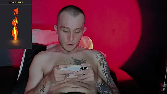 Snapshot of Dylanwhite23_ chatting on February 7, 2026, 2:08 am Dylanwhite23 online show from February 7, 2026, 2:08 am