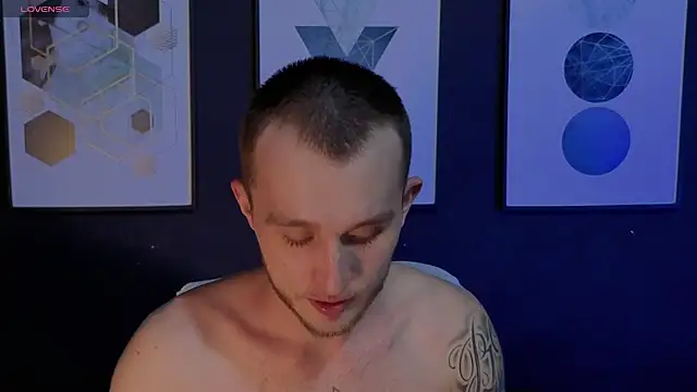 Snapshot of Dylanwhite23_ chatting on February 24, 2026, 2:01 am Dylanwhite23 online show from February 24, 2026, 2:01 am